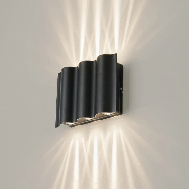 Sharp Beam Lines Up And Down Outdoor Light