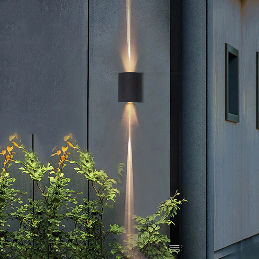 Sharp Beam Lines Up And Down Outdoor Light
