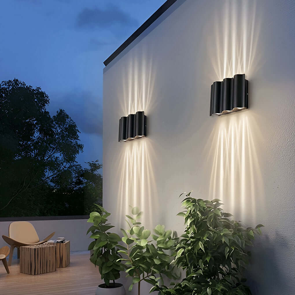 Sharp Beam Lines Up And Down Outdoor Light