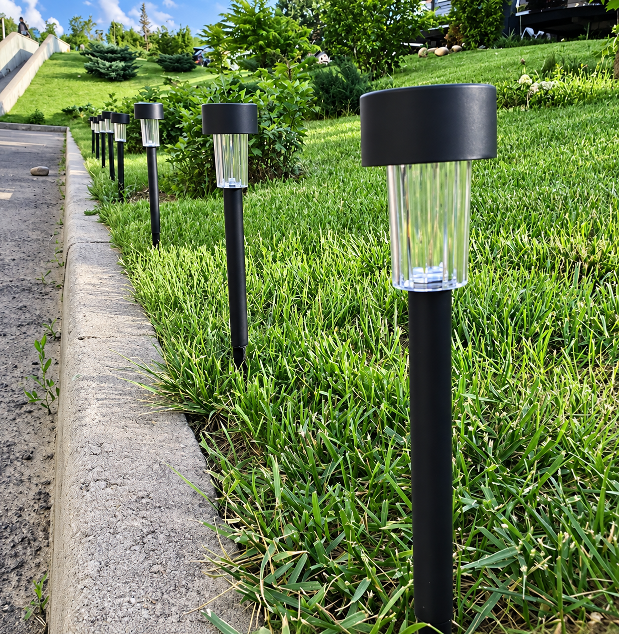 StarRay Solar Pathway & Garden Lights